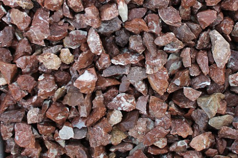 Kamenclub.ru: Мраморная крошка (щебень крошка розовый) фр. 40-70 мм.  купить в Воронеже мрамр розовый, красный мраморный декоративный 11000 руб/т   фото КАМЕНЬ КЛУБ