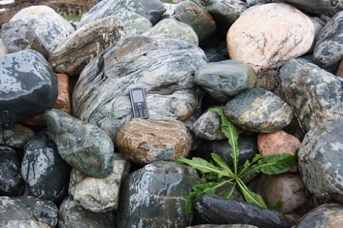 Kamenclub.ru: Ландшафтные валунчики фр.100-500 мм.  купить в Воронеже крупный природный камень серый, темно-серый, светло-серый речной валун крупный 4800 руб/т   фото КАМЕНЬ КЛУБ