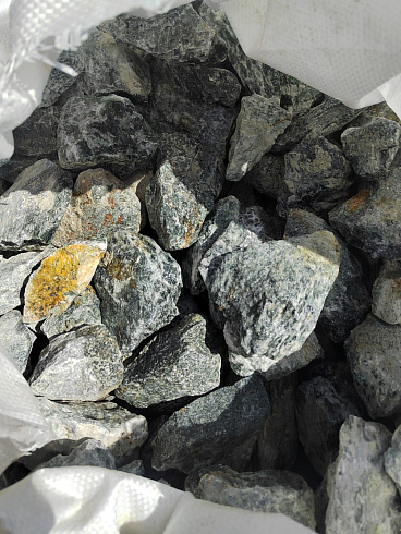 фото Галтованный жадеит (фр. 70-100 мм)  купить в Воронеже в интернет-портале КАМЕНЬ КЛУБ