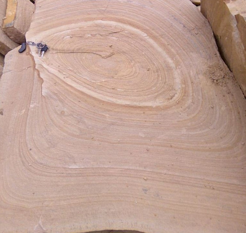 Kamenclub.ru: Форматный камень (плаха) пошаговая дорожка от 70-150 см (4 -12 см)  купить в Воронеже плитняк  форматный плаха желтый песчаник 9 000 руб/т   фото КАМЕНЬ КЛУБ