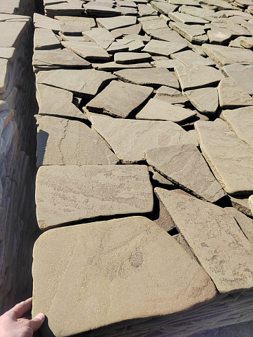 Kamenclub.ru: Песчаник пластушка галтованная серо-зеленая (3,0 см)  купить в Воронеже песчаник серо-зеленый песчаник 18000 руб/м3   фото КАМЕНЬ КЛУБ