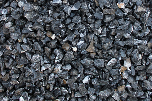 Kamenclub.ru: Щебень крошка черный (мрамор) фр. 5-10 мм.  купить в Воронеже мрамор черный с белыми прожилками, черный, белый мраморная крошка декоративная ландшафтная 11000 руб/т   фото КАМЕНЬ КЛУБ