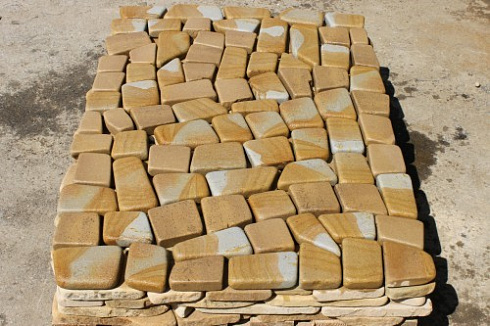 Kamenclub.ru: Песчаник брусчатка (Готика) art PSG-L-01  купить в Воронеже    2300 руб/кв.м   фото КАМЕНЬ КЛУБ