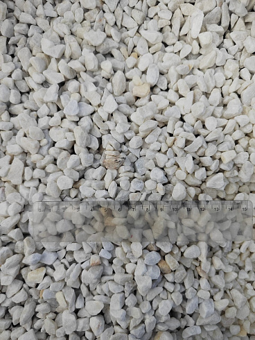 Kamenclub.ru: Мраморная крошка, щебень, цвет-белый, фр. 5-10 мм.  купить в Воронеже мрамор белый, айвори, молочный мраморная каменная крошка ландшафтная 12000 руб/т   фото КАМЕНЬ КЛУБ