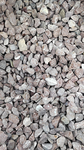 Kamenclub.ru: Мраморная крошка (щебень галтованный розовый) фр.20-40 мм.  купить в Воронеже мрамор розовый, красный оголтованный округлый щебень  15000 руб/т   фото КАМЕНЬ КЛУБ