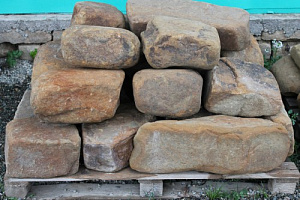 Kamenclub.ru: Песчаник для строительства и кладки (фр. 200-400 мм)  купить в Воронеже песчаник бежевый серый рыжий желтый блоки для строительства из песчаника 6500 руб/т   фото КАМЕНЬ КЛУБ