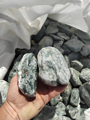 фото Галтованный жадеит (фр. 70-100 мм)  купить в Воронеже в интернет-портале КАМЕНЬ КЛУБ