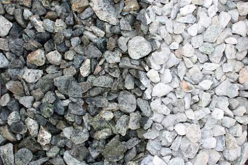 Kamenclub.ru: Щебень крошка зеленый (змеевик) фр. 20-40 мм.  купить в Воронеже мрамор зеленый, салатовый ландшафтная мраморная крошка 8500 руб/т   фото КАМЕНЬ КЛУБ