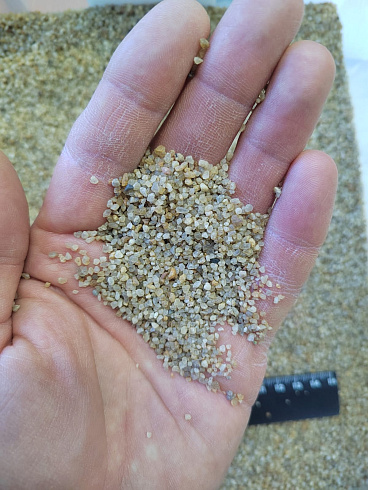 Кварцевый песок для площадок фр. 0,8 - 2 мм.  купить в Воронеже фото Камень Клуб