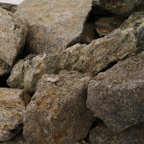 фото Змеевик салатовый  (фр. 70-100 мм)  купить в Воронеже в интернет-портале КАМЕНЬ КЛУБ