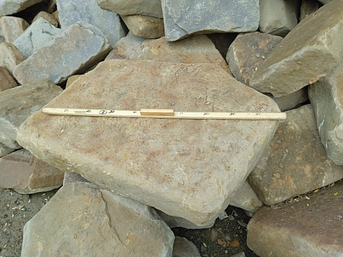 Kamenclub.ru: Песчаник для мощения дорожек, площадок, парковок ( фр 5-10 см)  купить в Воронеже песчаник  серый желтый коричневый рыжий песчаник оголтованный окатанный 6500 руб/т   фото КАМЕНЬ КЛУБ