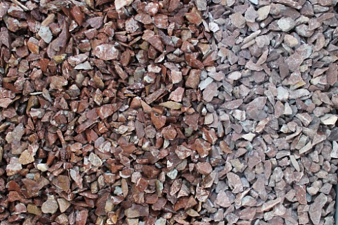 Kamenclub.ru: Мраморная крошка (щебень крошка розовый) фр. 10-20 мм.  купить в Воронеже мрамор розовый, красный каменная декоративная крошка ландшафтная 11000 руб/т   фото КАМЕНЬ КЛУБ