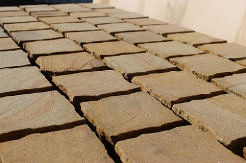 Kamenclub.ru: Песчаник брусчатка (Прага) art PSG-10-07  купить в Воронеже    2600 руб/кв.м   фото КАМЕНЬ КЛУБ