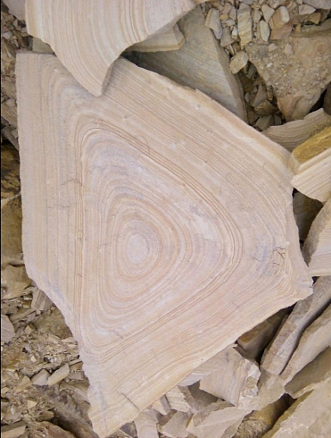 Kamenclub.ru: Форматный камень (плаха) пошаговая дорожка от 70-150 см (4 -12 см)  купить в Воронеже плитняк  форматный плаха желтый песчаник 9 000 руб/т   фото КАМЕНЬ КЛУБ