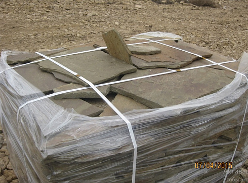 Kamenclub.ru: Песчаник пластушка серо-зеленый (3,0 см)  купить в Воронеже песчаник серо-зеленый, серый, зеленый песчаник пластушка колотый рваный ландшафтный 10200 руб/м3   фото КАМЕНЬ КЛУБ