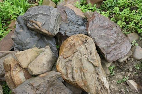 Kamenclub.ru: Песчаник декоративный ландшафтный (фр. 300-500 мм)  купить в Воронеже песчаник желтый рыжий серый зеленый валун речной окатанный природный песчаника 4 500 руб/т   фото КАМЕНЬ КЛУБ