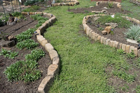 Kamenclub.ru: Песчаник для строительства и кладки блочный (фр 100-200 мм)  купить в Воронеже песчаник бежевый серый рыжий валун мелкий для строительства песчаник 6500 руб/т   фото КАМЕНЬ КЛУБ