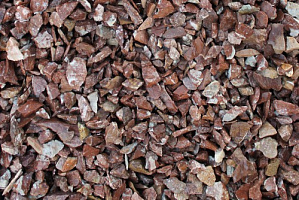 Kamenclub.ru: Мраморная крошка (щебень крошка розовый) фр. 10-20 мм.  купить в Воронеже мрамор розовый, красный каменная декоративная крошка ландшафтная 11000 руб/т   фото КАМЕНЬ КЛУБ