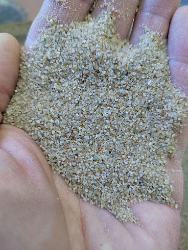 Кварцевый песок для площадок фр. 0,3 - 1 мм.  купить в Воронеже фото Камень Клуб