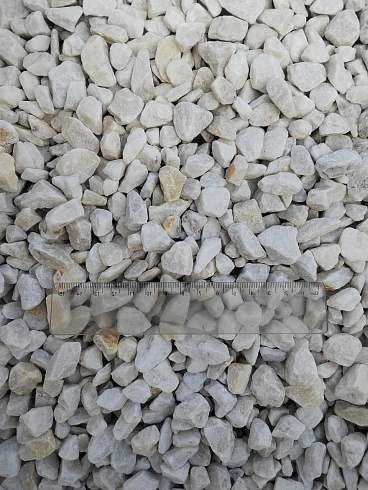 Kamenclub.ru: Мраморная крошка, щебень, цвет-белый, фр. 10-20 мм.  купить в Воронеже мрамор белый, молочный айвори каменная ландшафтная декоративная крошка шебня 12000 руб/т   фото КАМЕНЬ КЛУБ